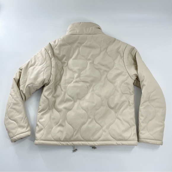NWOT Forever 21 Beige Neutral Vegan Faux Leather Puffer Jacket Boxy Short S - Picture 6 of 14